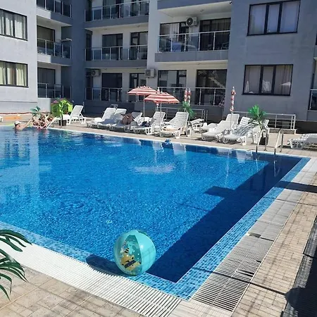 Seaside Oasis Golden Sands